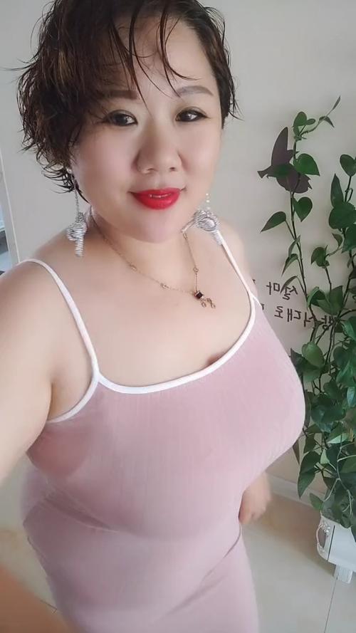 电影演员吴海燕近照—电影演员吴海燕近照图片